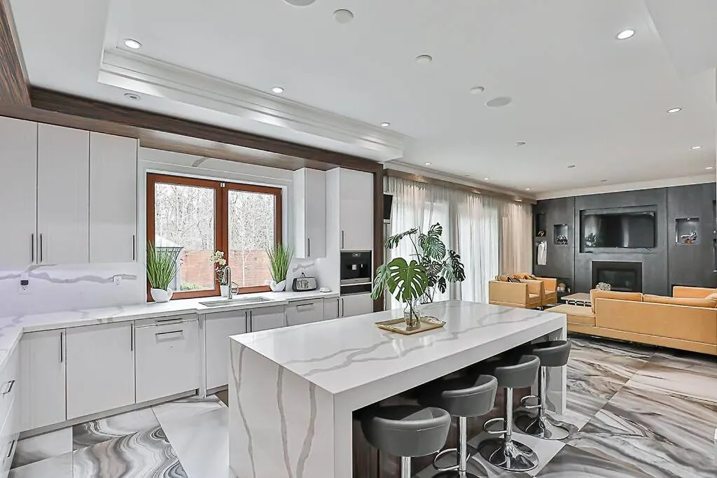 Daire Luxurious Spa Retreat - Toronto Escape