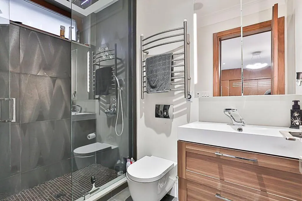 Luxurious Spa Retreat - Toronto Escape