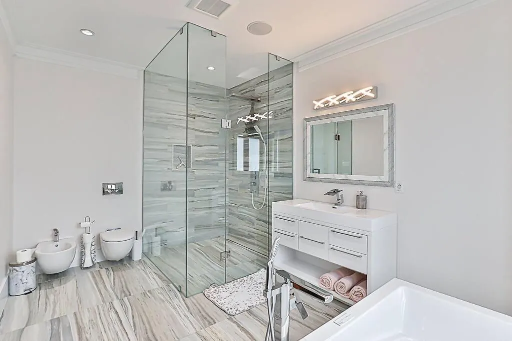 Luxurious Spa Retreat - Toronto Escape