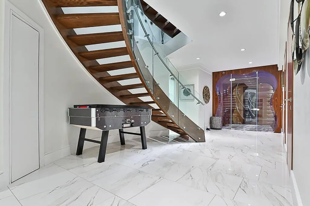 Luxurious Spa Retreat - Toronto Escape